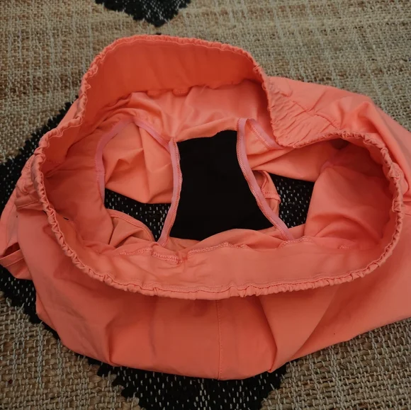 Victoria Secret Women's Orange Shorts - Picture 4 of 4